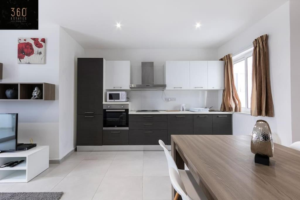 Spacious, Beautiful Central Penthouse With Bbq By 360 Estates Pietà Exterior foto